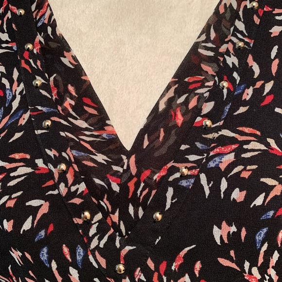 WHBM. Flowy black  w/scattered print boho dress. Double layered bell sle… - Picture 5 of 10